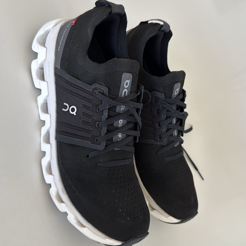 ON Running Cloudswift Trainers Sneakers Women’s Size 10.5 Black White Color - Picture 2 of 14